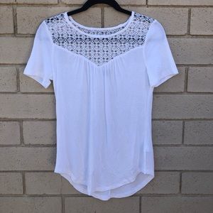 Old navy White laced t shirt☁️